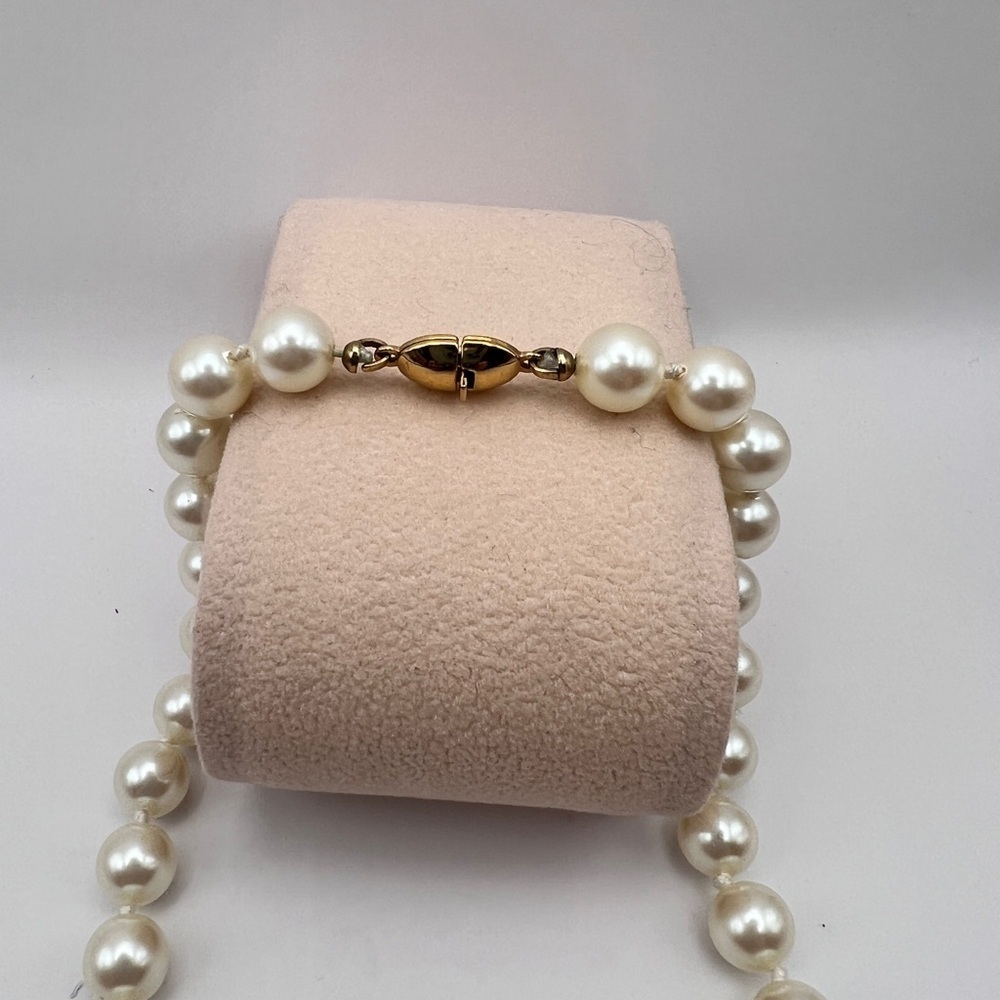 Vintage Monet hand knotted pearl necklace - Picture 6 of 7